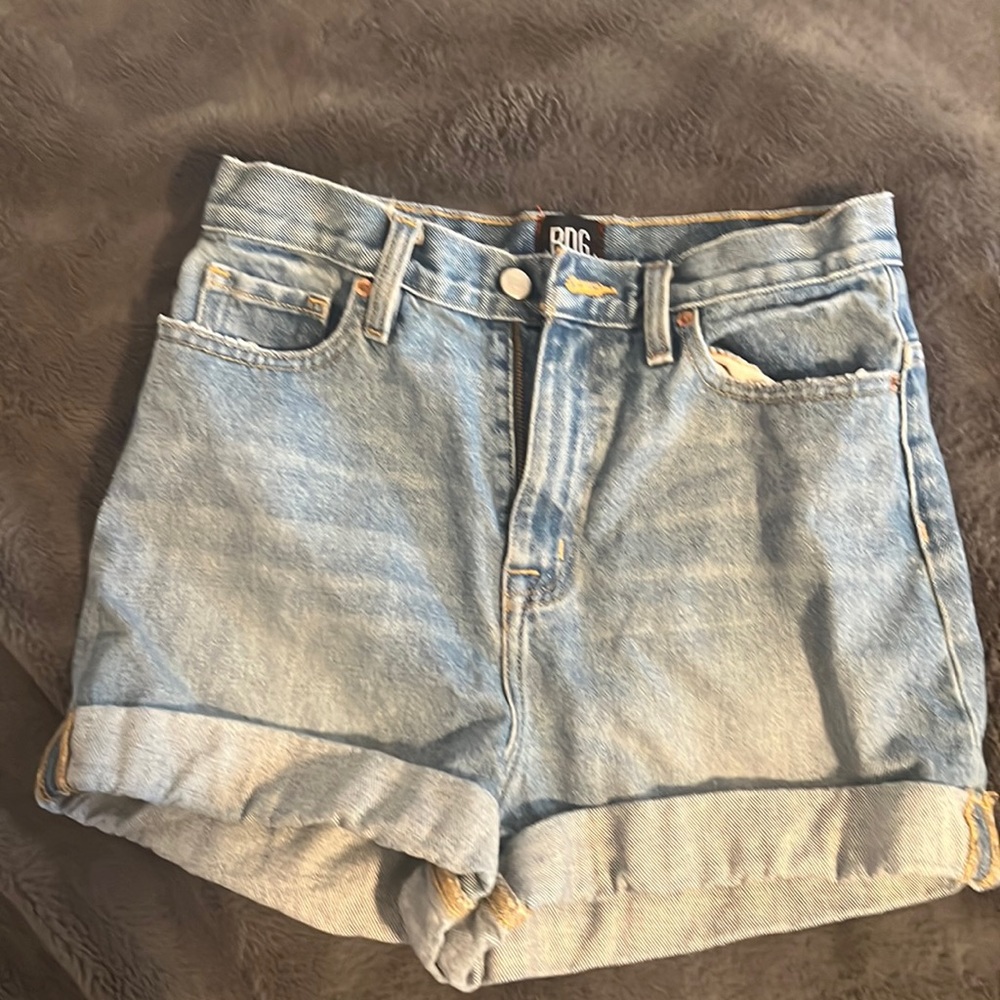 UO BDG Denim shorts seen on Sarah Cameron in obx 1 &2 (size 26)